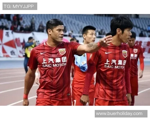 亚冠首回合上海上港对阵广州恒大精彩比分揭晓引发球迷热议